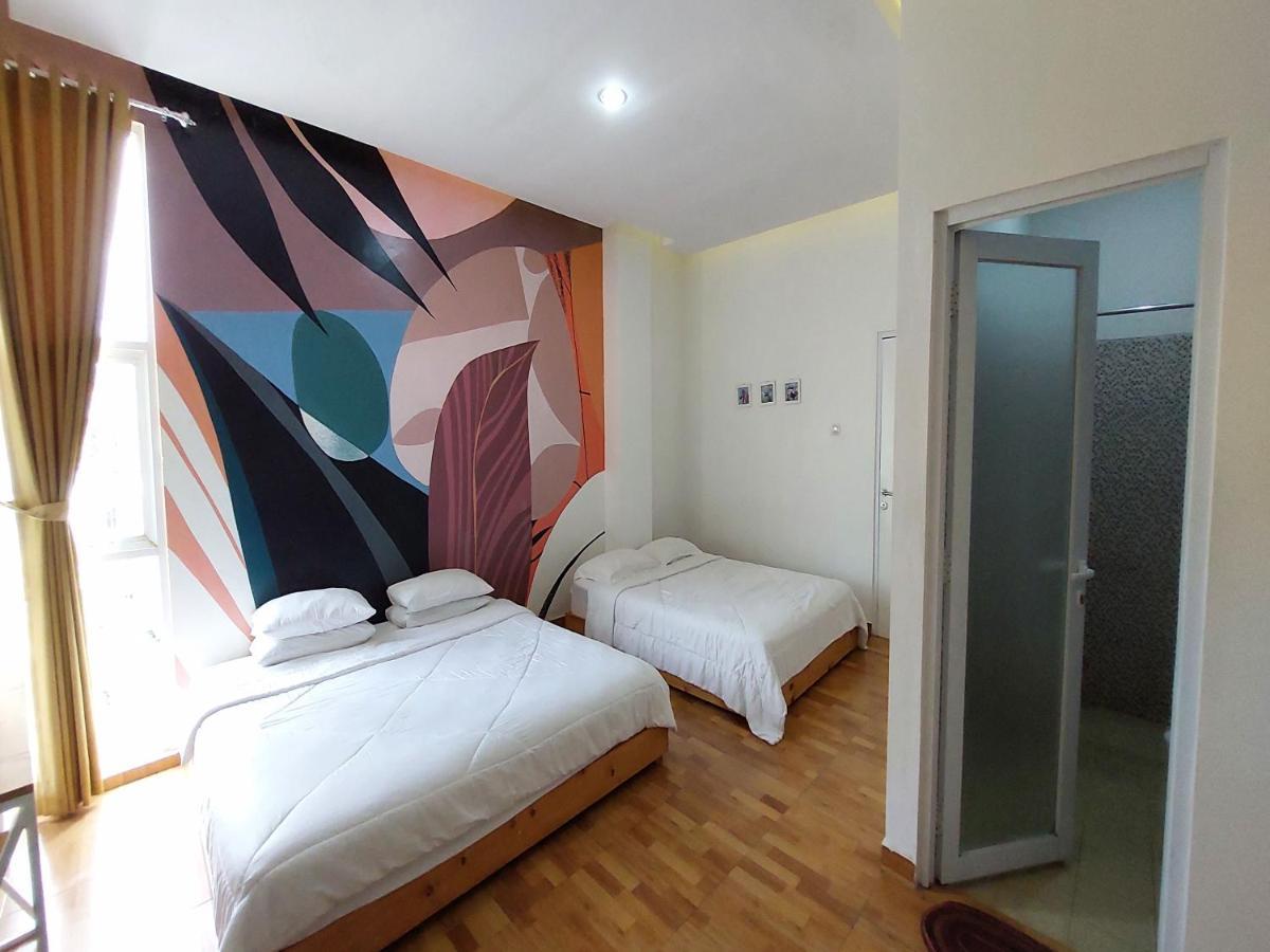 D'Journey Hotel Lembang Exterior photo